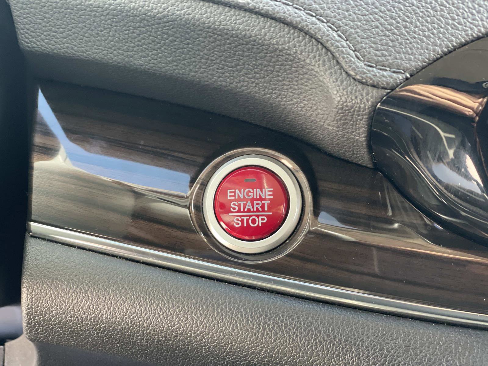 Used 2016 Honda CR-V Touring image 14