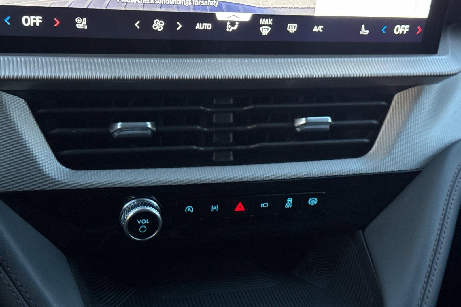 New 2026 Ford Explorer Active w/ Active Comfort Package RWD image 20