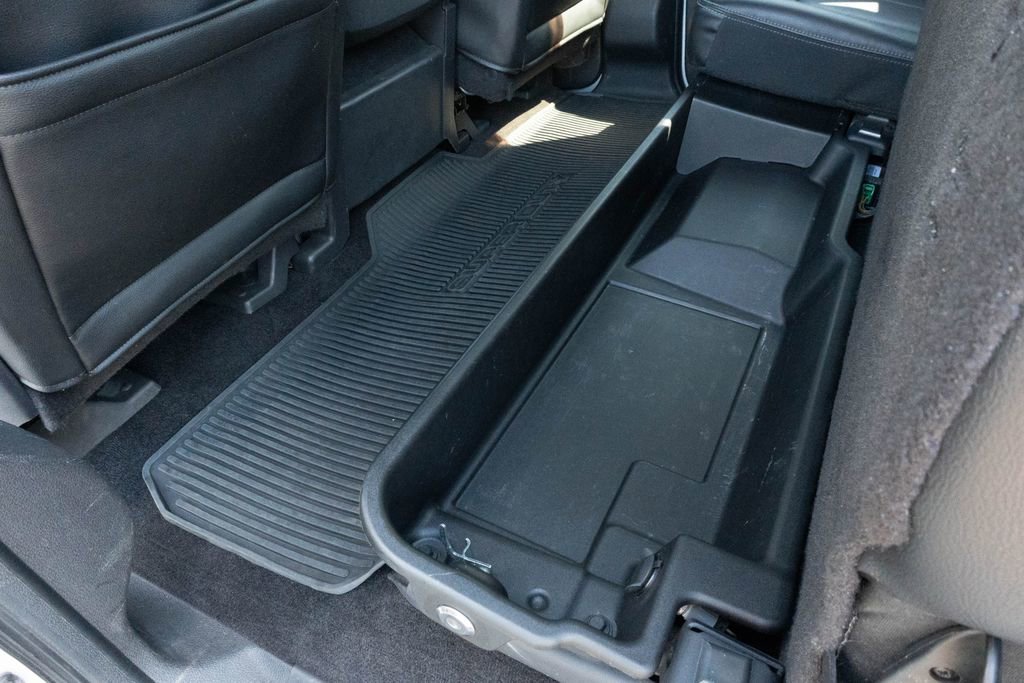 Used 2015 Ford F250 Lariat w/ Lariat Ultimate Package image 27