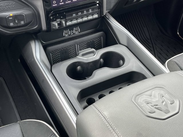 New 2026 RAM 2500 Laramie w/ Sport Appearance Package AWD/4WD image 14