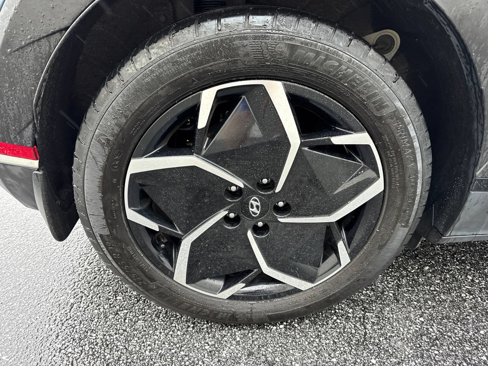 Certified 2024 Hyundai Ioniq 5 SEL RWD image 9