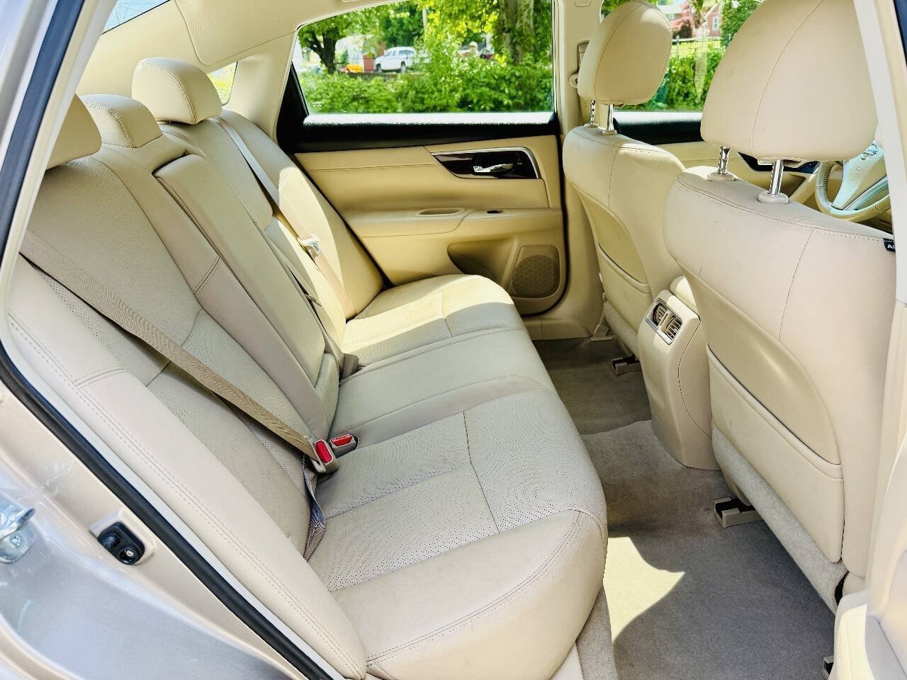 Used 2013 Nissan Altima 2.5 SL w/ Technology Pkg FWD image 19