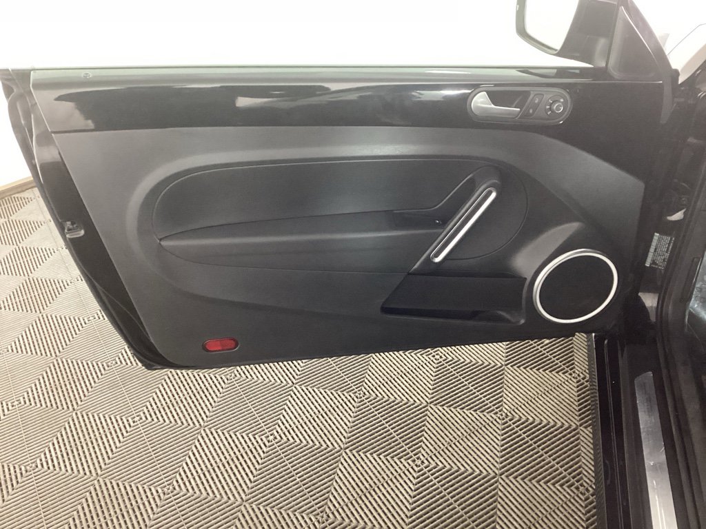 Used 2016 Volkswagen Beetle 1.8T SE image 13