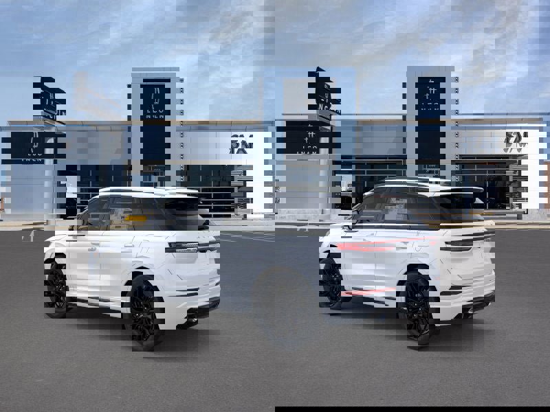 New 2026 Lincoln Corsair Premiere image 4