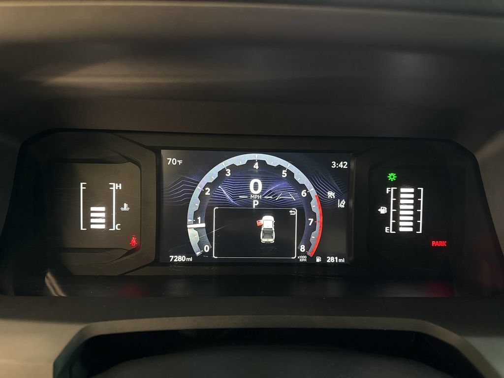 Used 2025 Toyota Tacoma SR5 AWD/4WD image 23