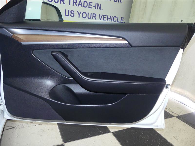 Used 2023 Tesla Model 3 Standard Range image 23