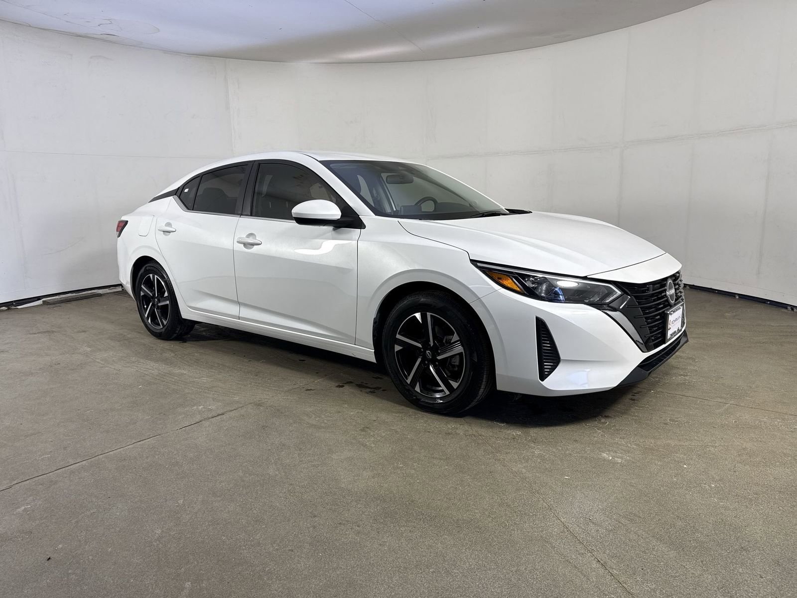 Certified 2025 Nissan Sentra SV image 3