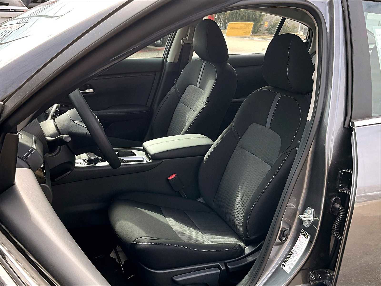 New 2025 Nissan Sentra SV image 11