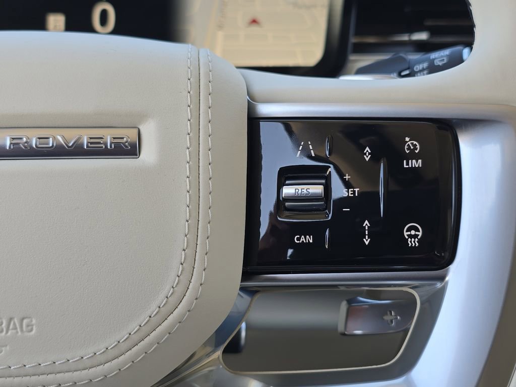 New 2025 Land Rover Range Rover SV image 18