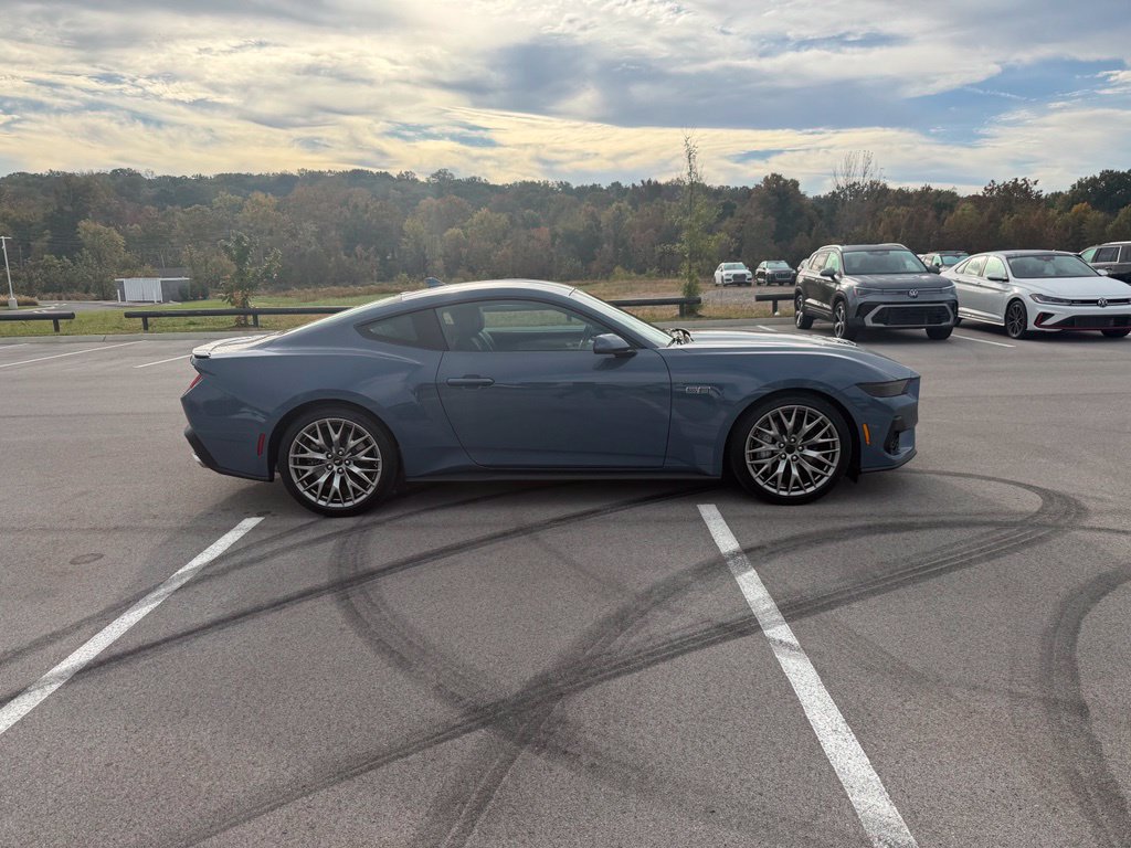 Used 2025 Ford Mustang GT Premium RWD image 17