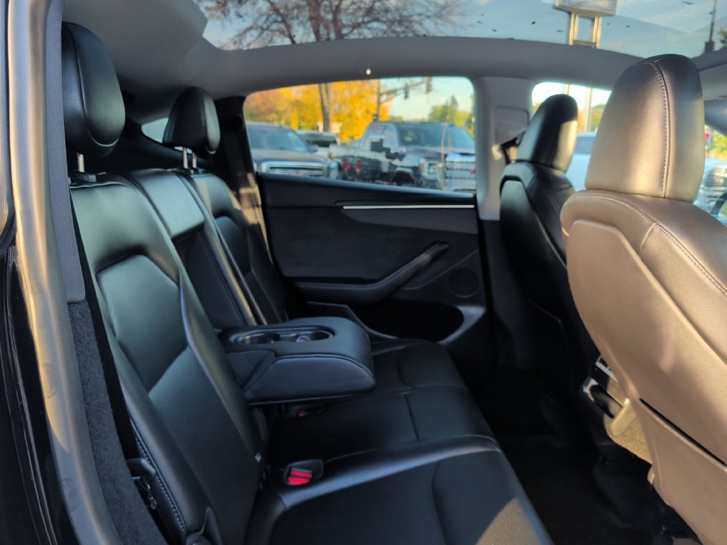 Used 2026 Tesla Model Y Long Range AWD/4WD image 35