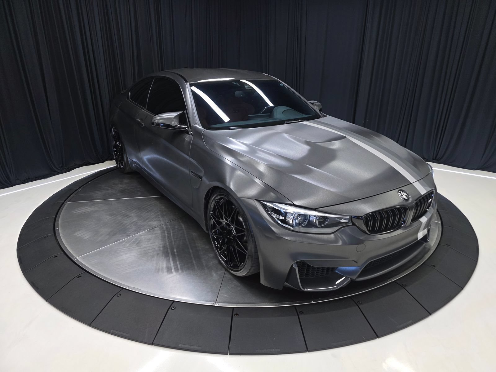 Used 2019 BMW M4 Coupe w/ Competition Package RWD image 7