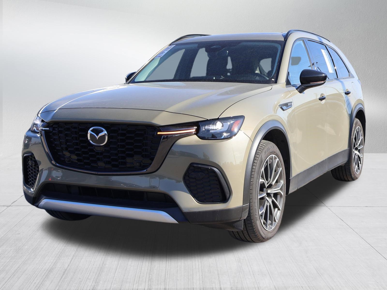 Certified 2025 MAZDA CX-70 Plug-In Hybrid w/ Premium Pkg image 3