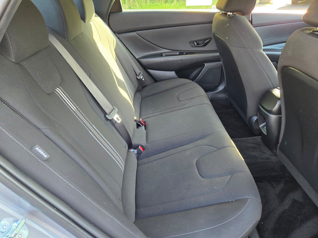 Used 2025 Hyundai Elantra Sport FWD image 10
