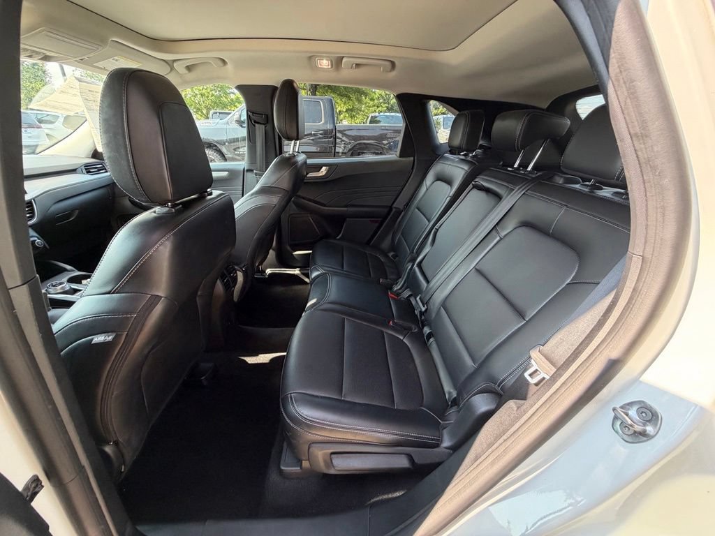 Used 2023 Ford Escape Platinum AWD/4WD image 18