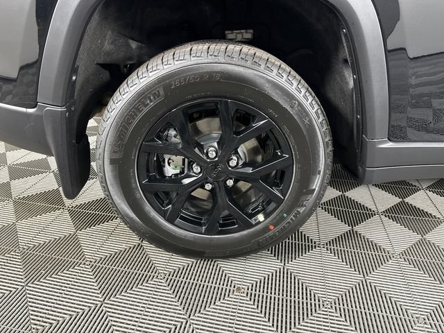 New 2026 Jeep Grand Cherokee Altitude AWD/4WD image 5