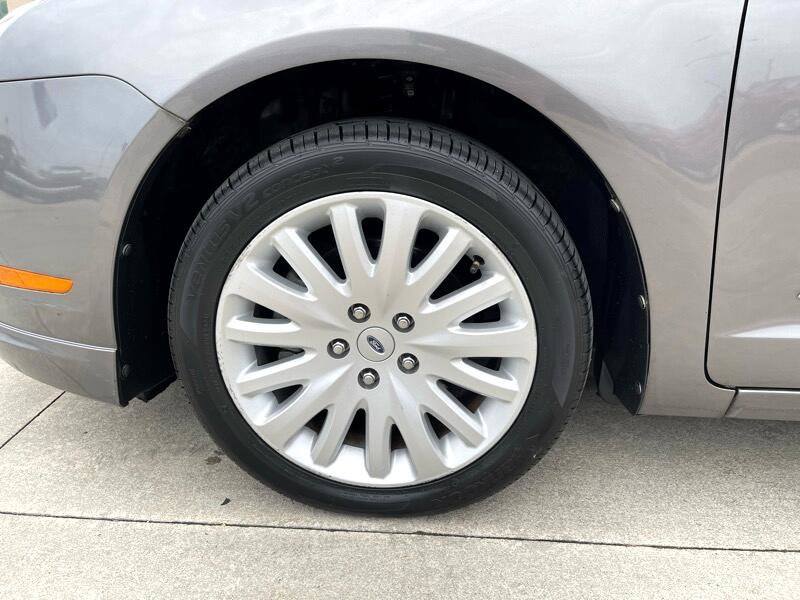 Used 2011 Ford Fusion Hybrid image 17