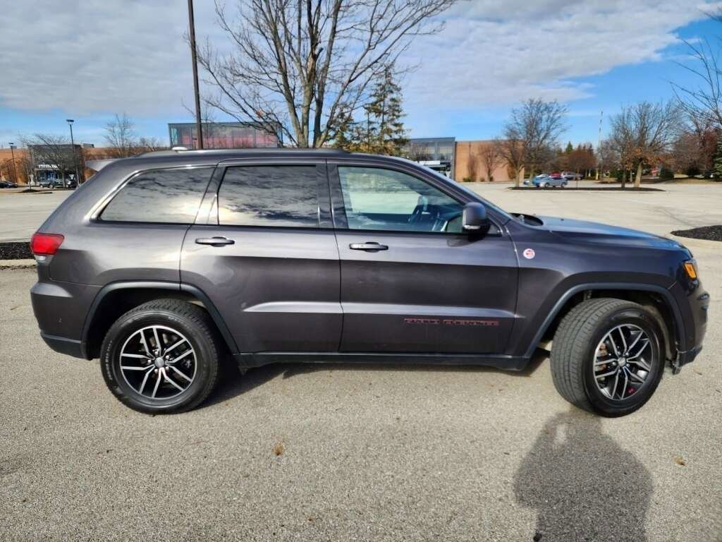 Used 2018 Jeep Grand Cherokee Trailhawk w/ Trailhawk Luxury Group image 14