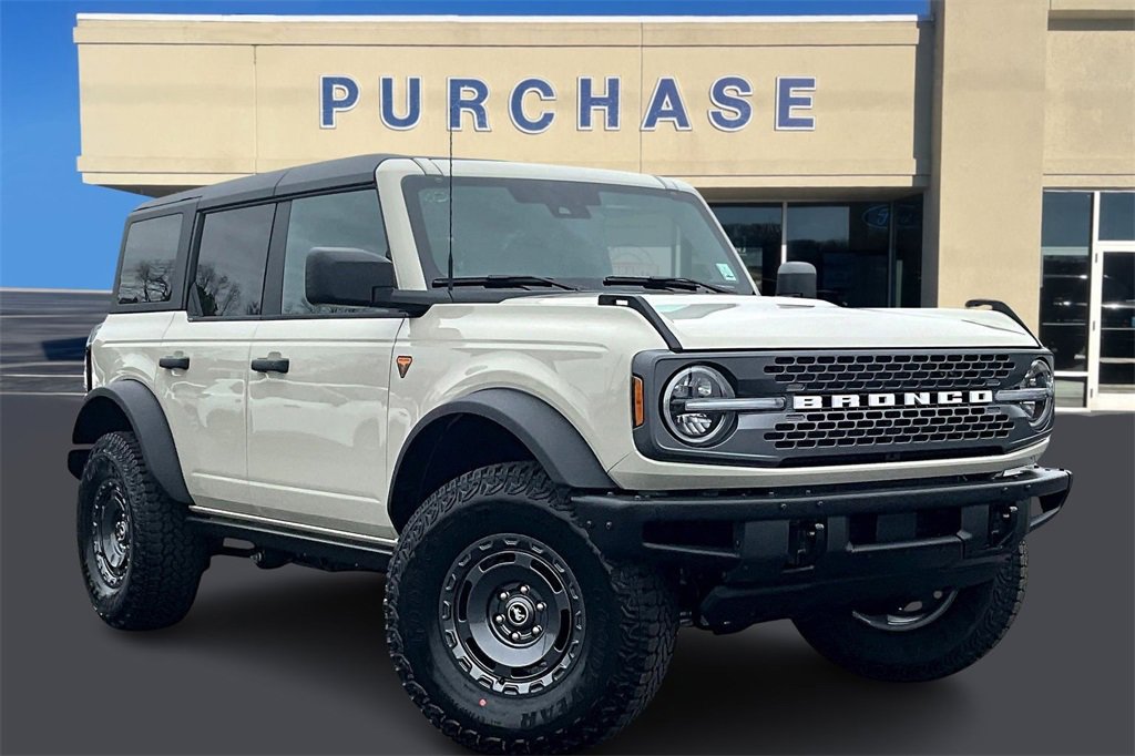 New 2025 Ford Bronco Badlands w/ Sasquatch Package