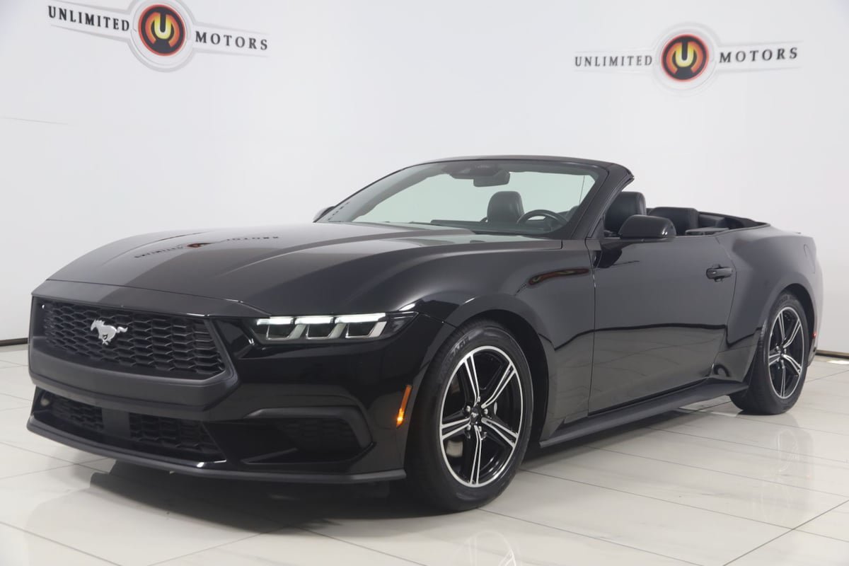 Used 2024 Ford Mustang Premium RWD image 5