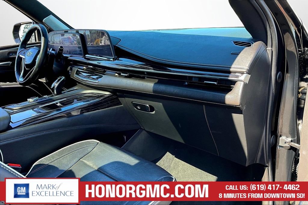 Used 2022 Cadillac Escalade ESV Sport w/ Touring Package AWD/4WD image 27