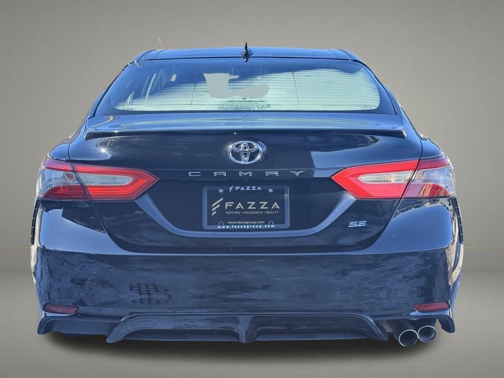 Used 2020 Toyota Camry SE image 4