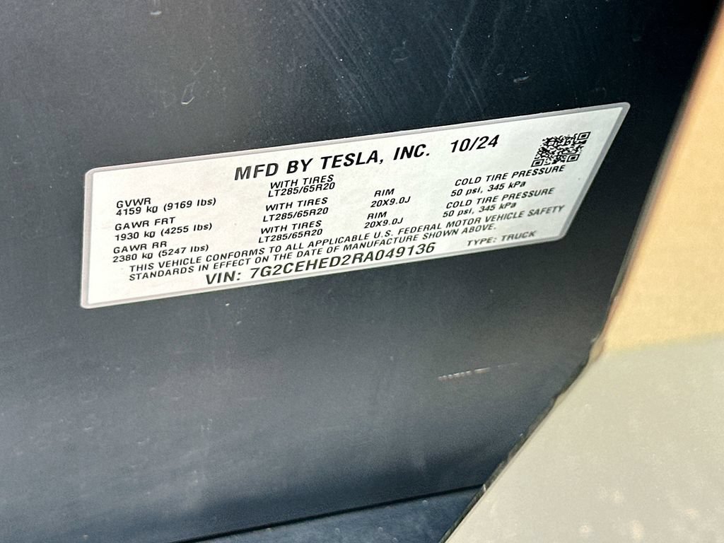 Used 2024 Tesla Cybertruck AWD Crew Cab image 28