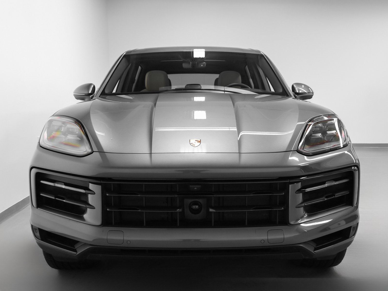 Used 2025 Porsche Cayenne image 8