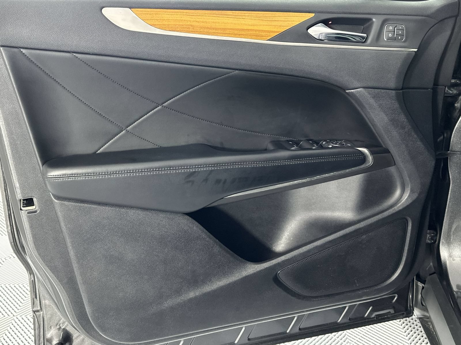 Used 2019 Lincoln MKC Reserve FWD image 29