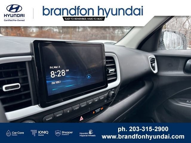 Certified 2025 Hyundai Venue Limited FWD image 18