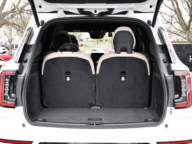 New 2025 Volvo EX90 Plus image 29