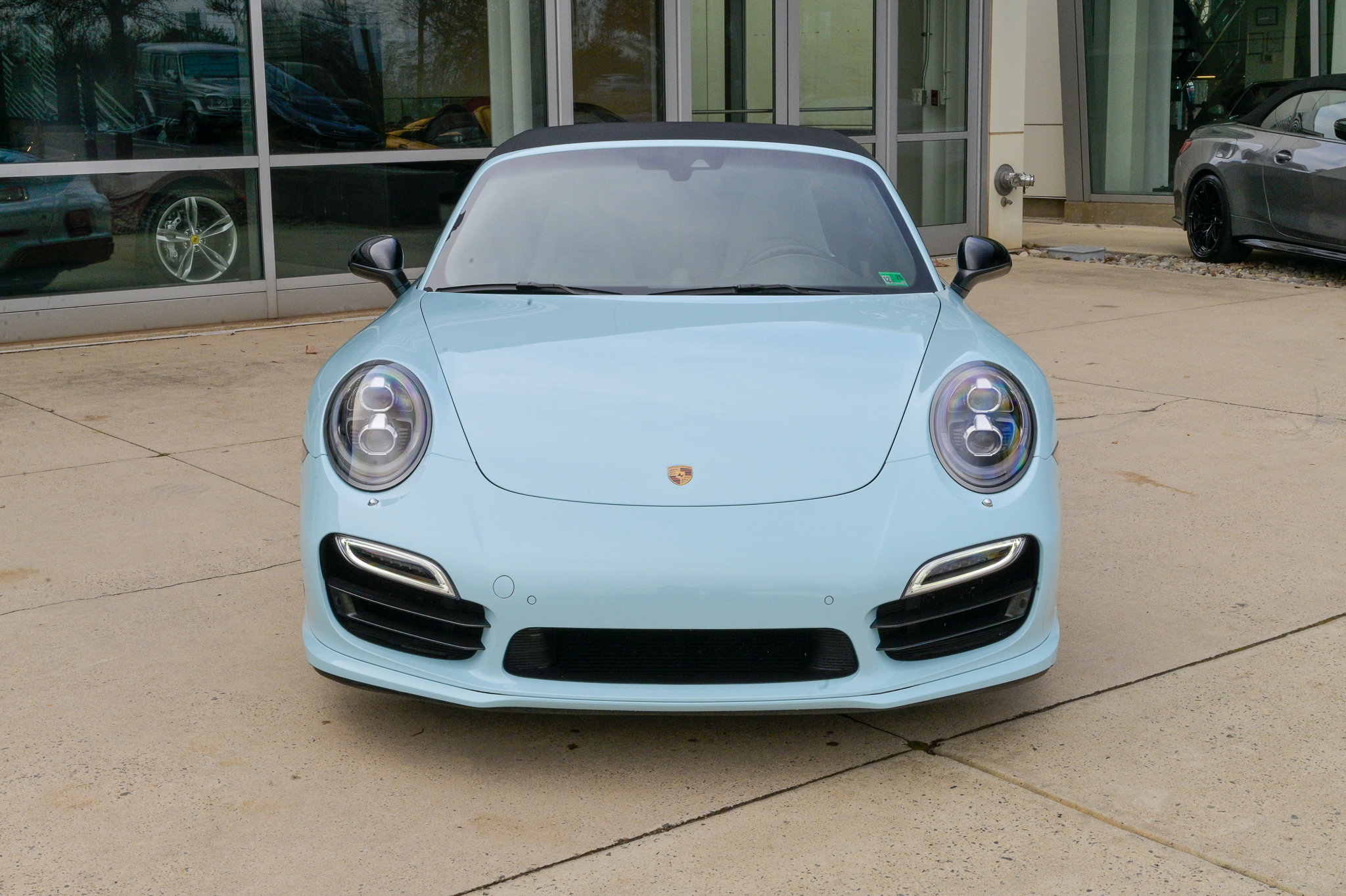 Used 2015 Porsche 911 Turbo image 2