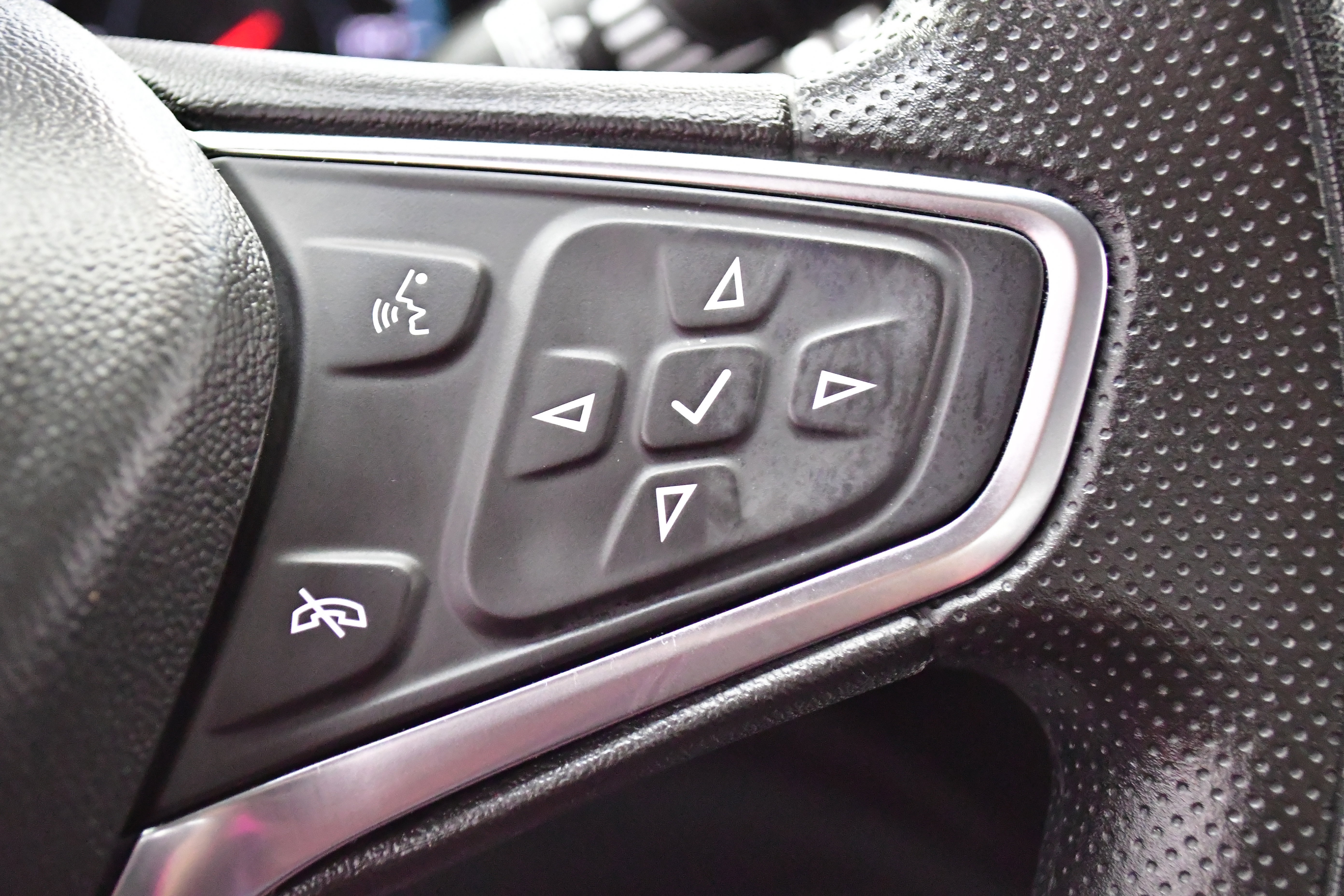 Used 2024 Chevrolet Malibu LT image 42