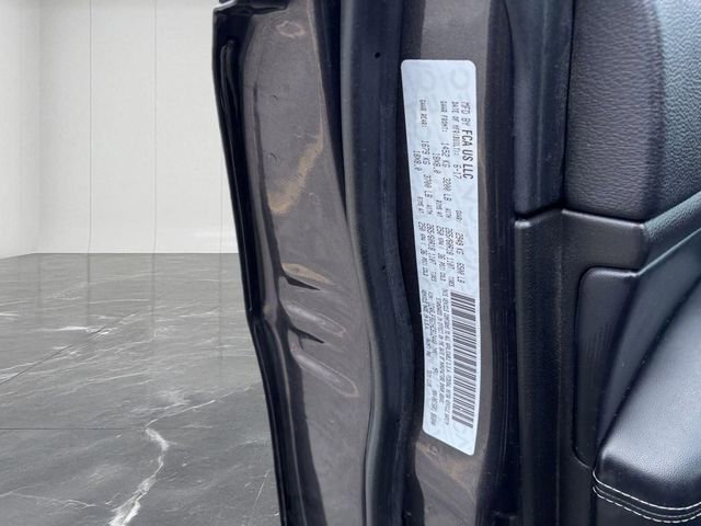 Used 2017 Jeep Grand Cherokee Limited image 33