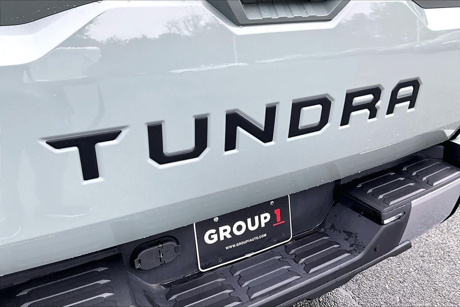Used 2024 Toyota Tundra Limited AWD/4WD image 30