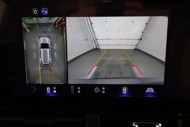 New 2026 Chevrolet Equinox ACTIV w/ Safety and Technology Package image 24