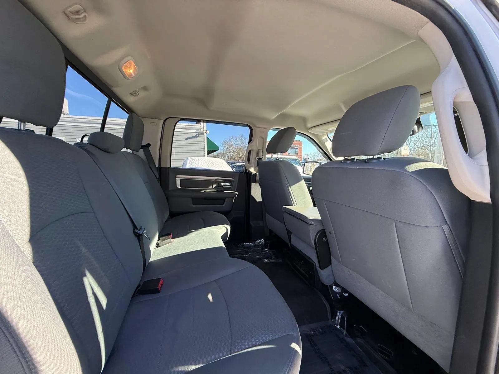 Used 2016 RAM 1500 Classic SLT AWD/4WD image 9