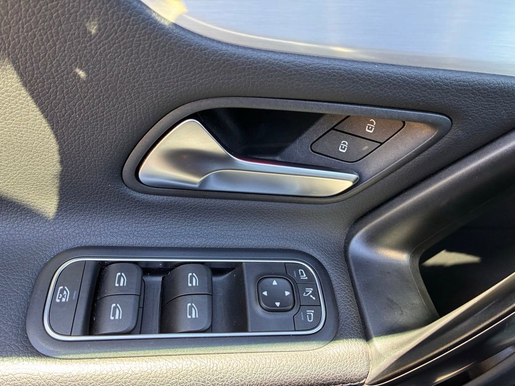 Used 2025 Mercedes-Benz CLA 250 4MATIC image 24