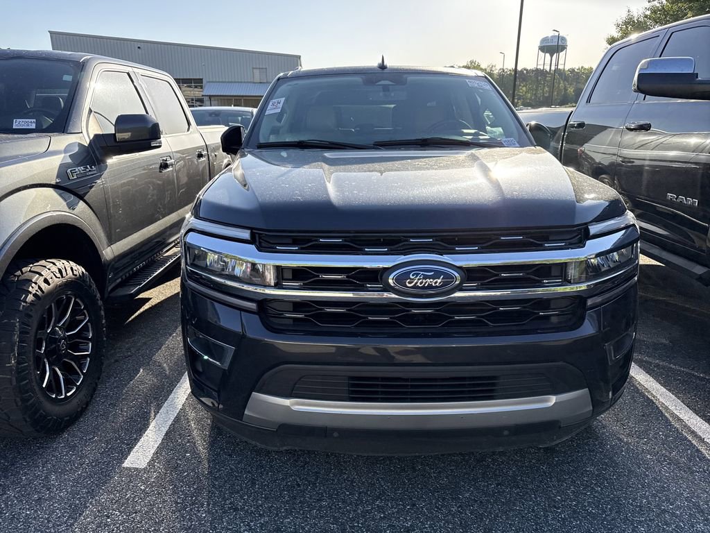 Used 2024 Ford Expedition Max Limited AWD/4WD image 5