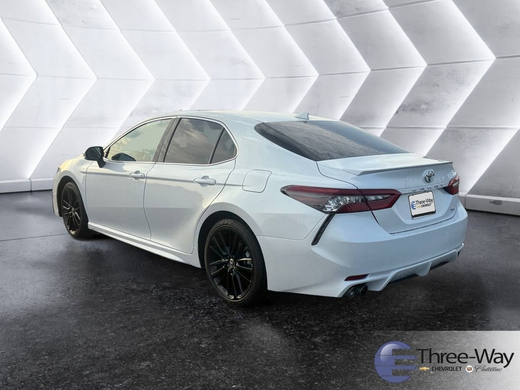 Used 2023 Toyota Camry XSE image 3