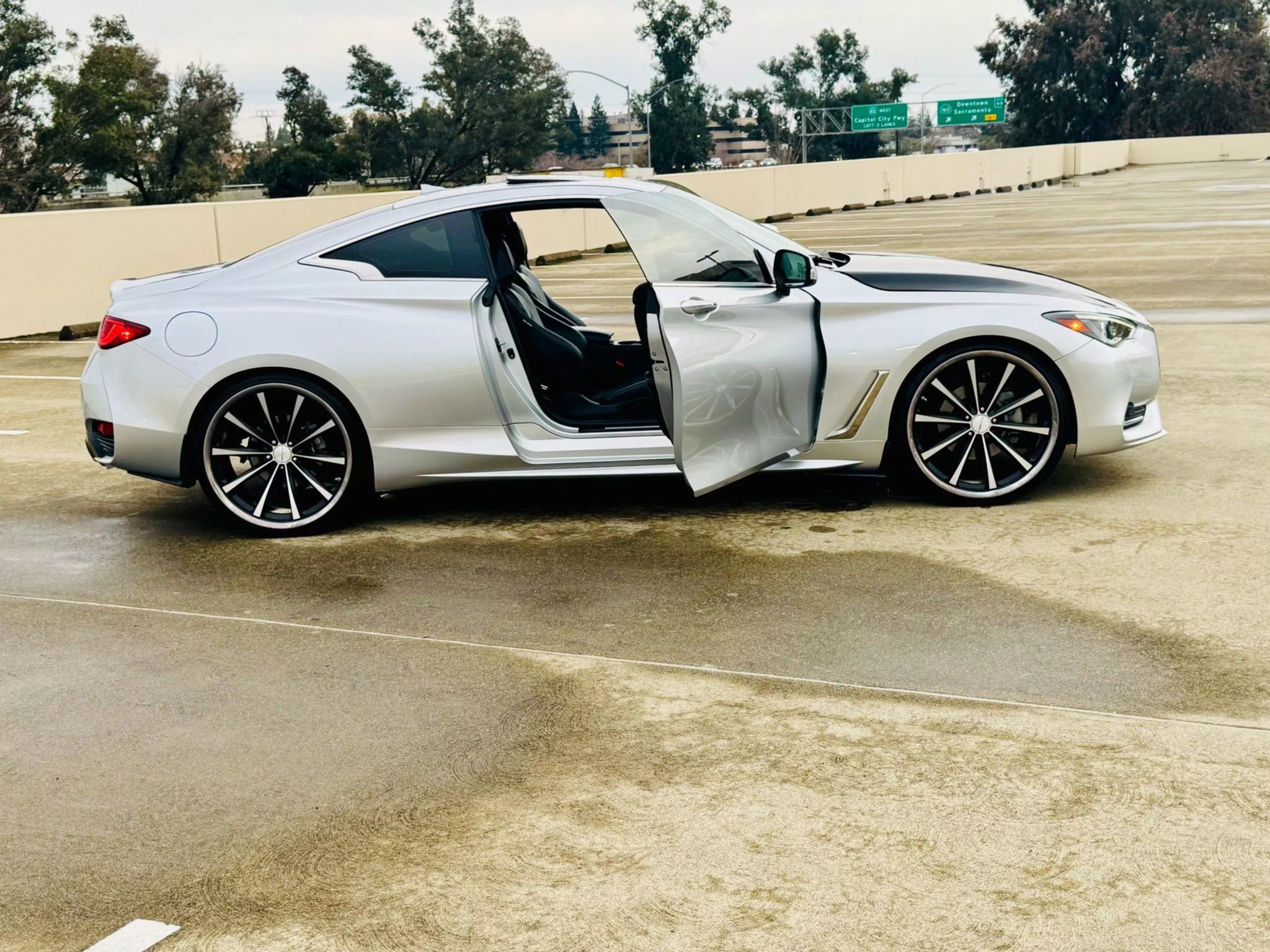 Used 2017 INFINITI Q60 3.0t w/ Premium Plus Package 3.0T image 53