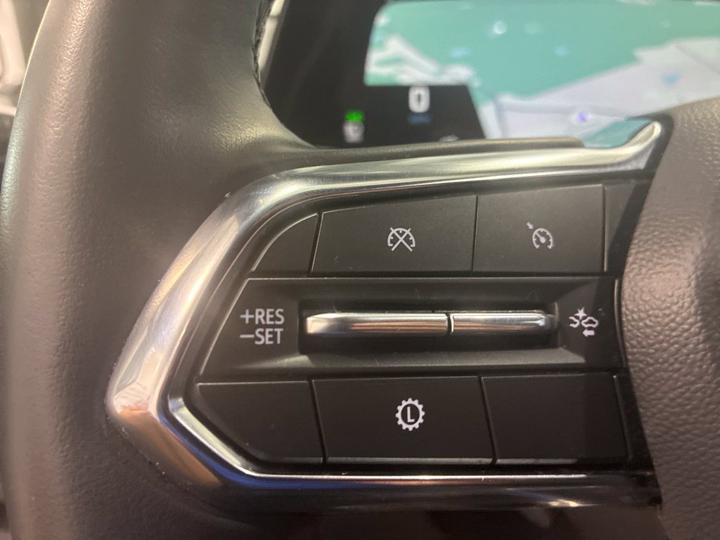 Used 2026 Chevrolet Equinox LT AWD/4WD image 18