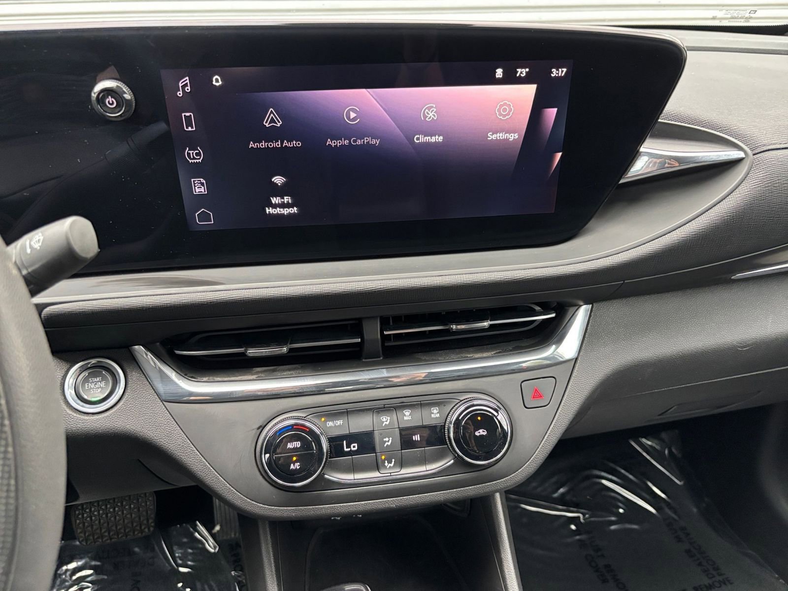 Used 2025 Buick Envista Preferred image 18