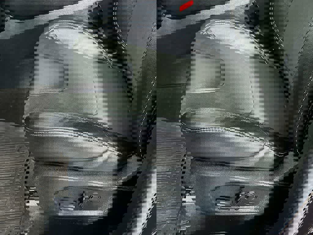 Used 2020 Ford Edge ST w/ Equipment Group 401A image 31