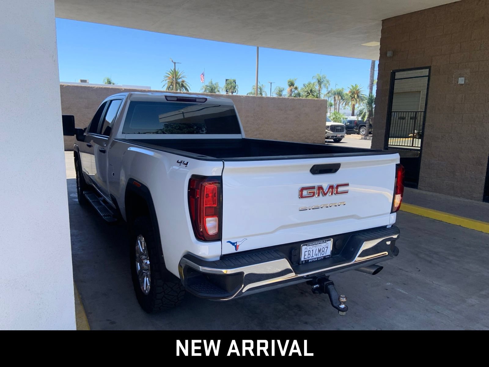 Certified 2025 GMC Sierra 3500 Pro AWD/4WD image 6