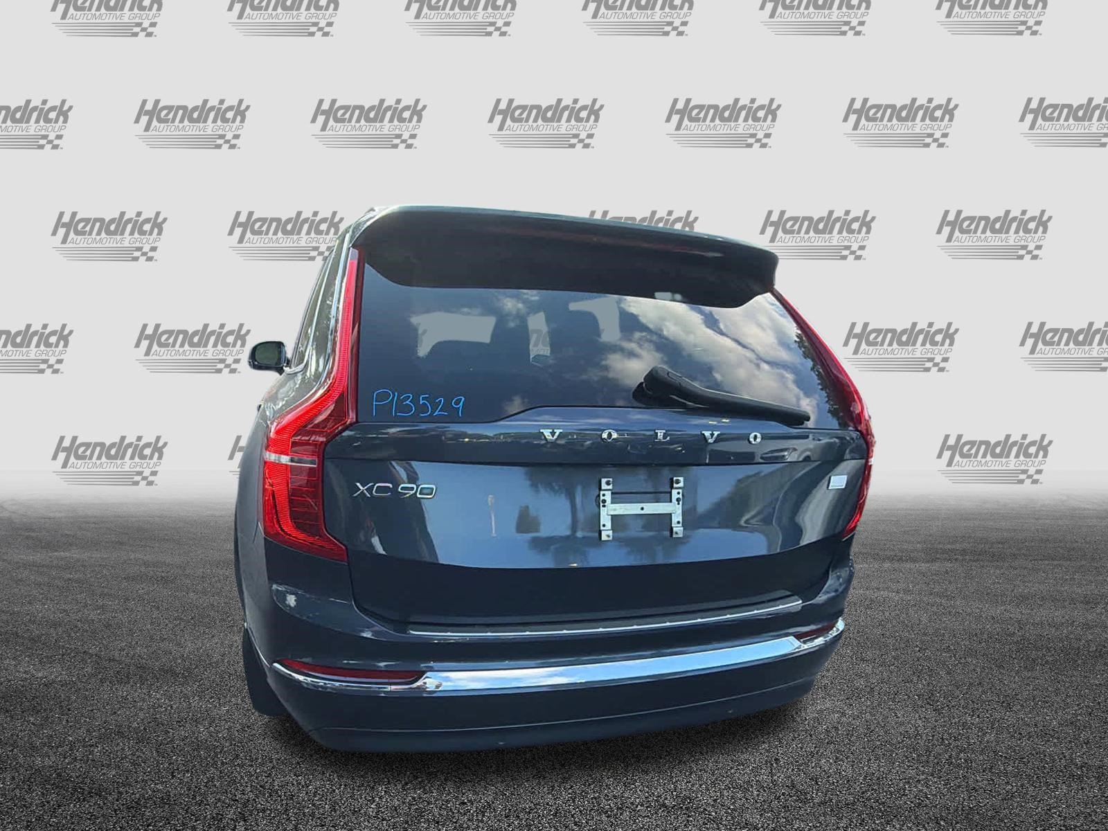 Used 2024 Volvo XC90 T8 Plus w/ Protection Package Premier AWD/4WD image 10