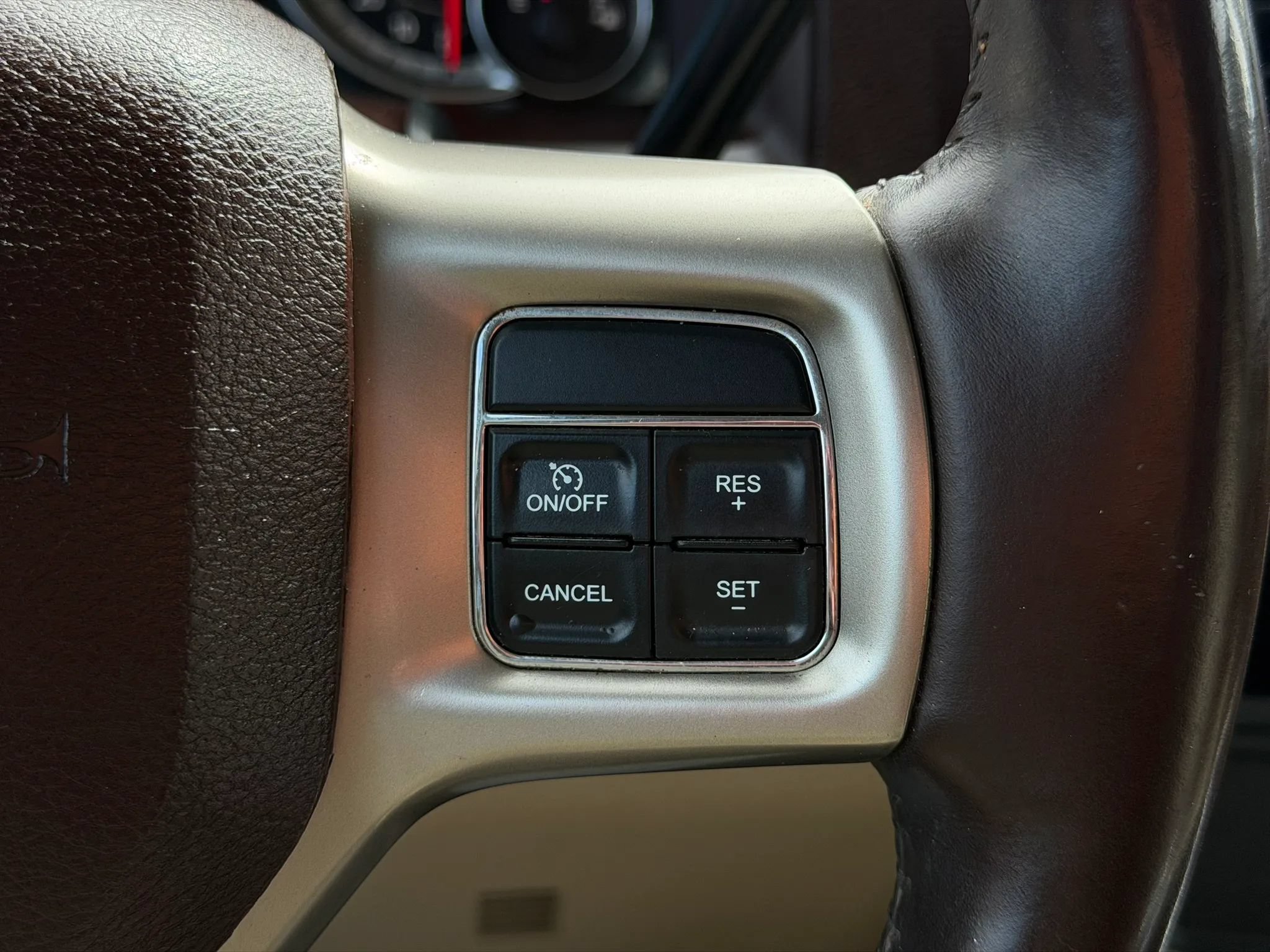 Used 2016 RAM 2500 Laramie RWD image 32