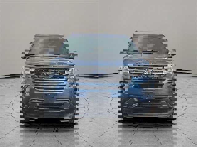 Certified 2019 Ford Explorer XLT w/ Equipment Group 202A image 15