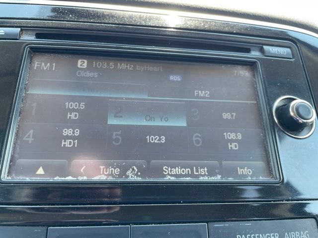 Used 2015 Mitsubishi Outlander SE FWD image 31