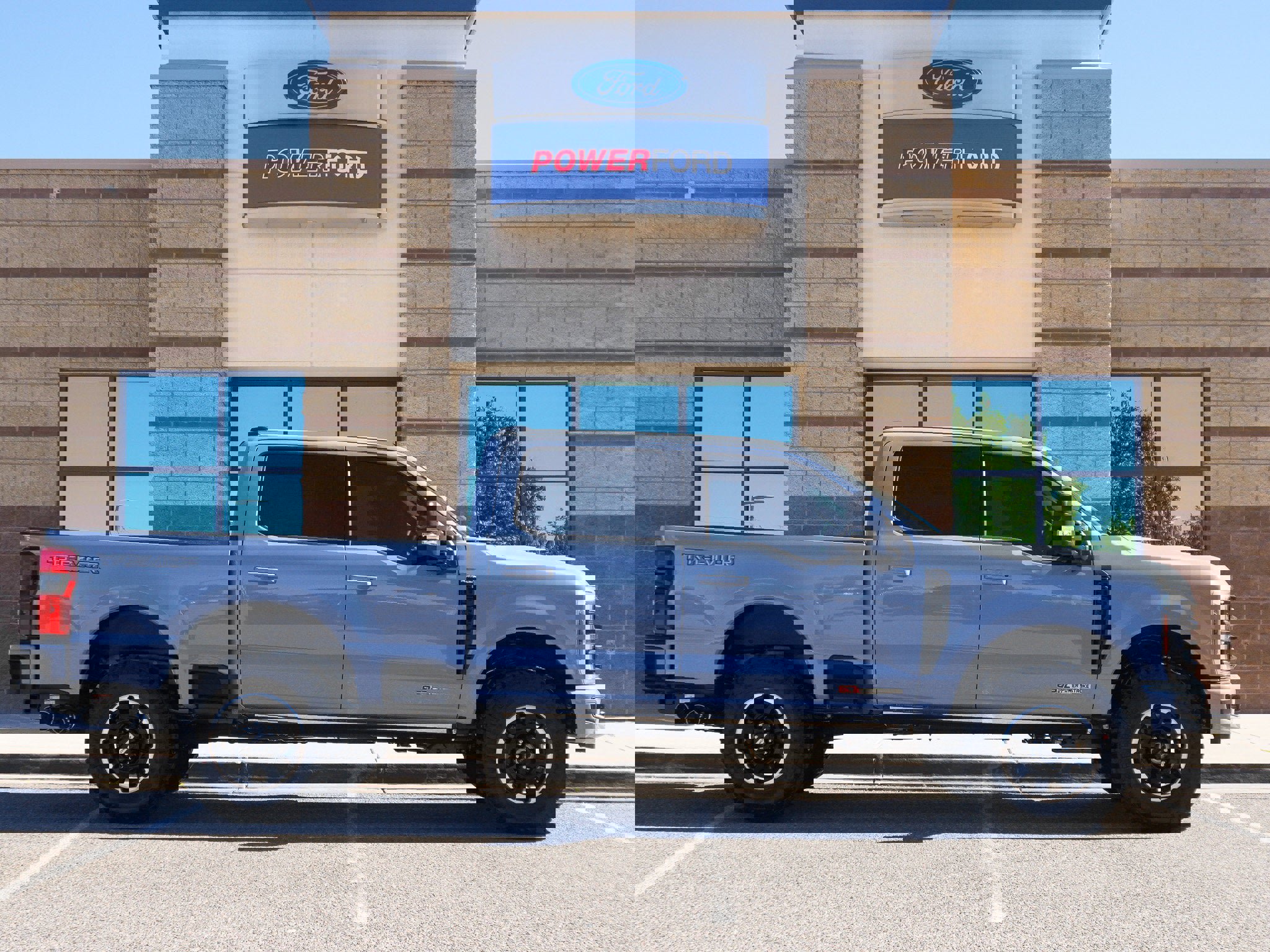 New 2026 Ford F250 Platinum image 4